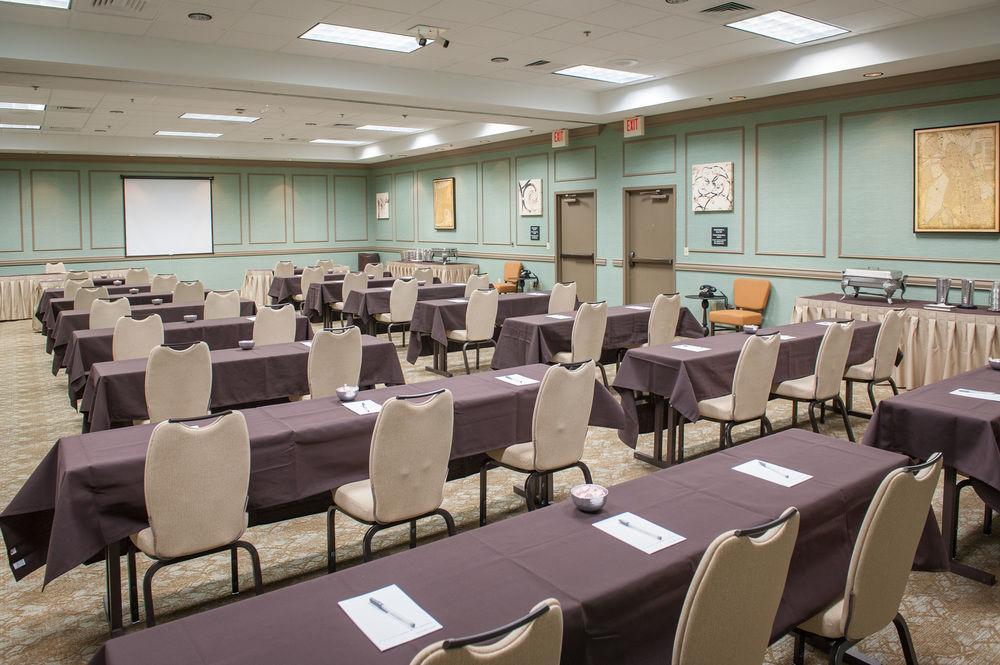 Hampton Inn & Suites New Orleans/Elmwood Harahan Экстерьер фото