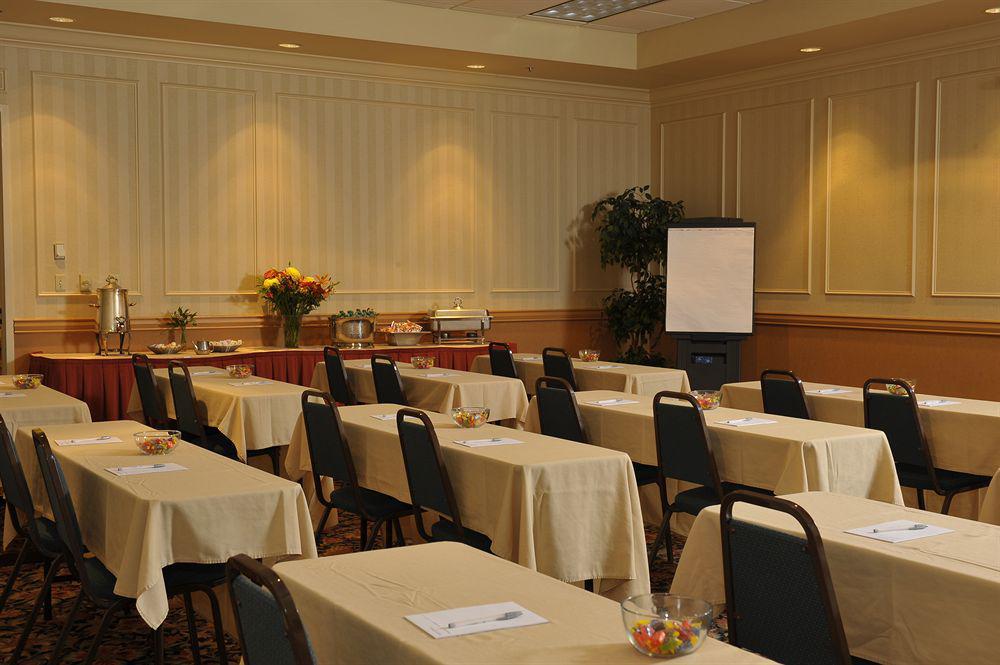 Hampton Inn & Suites New Orleans/Elmwood Harahan Экстерьер фото