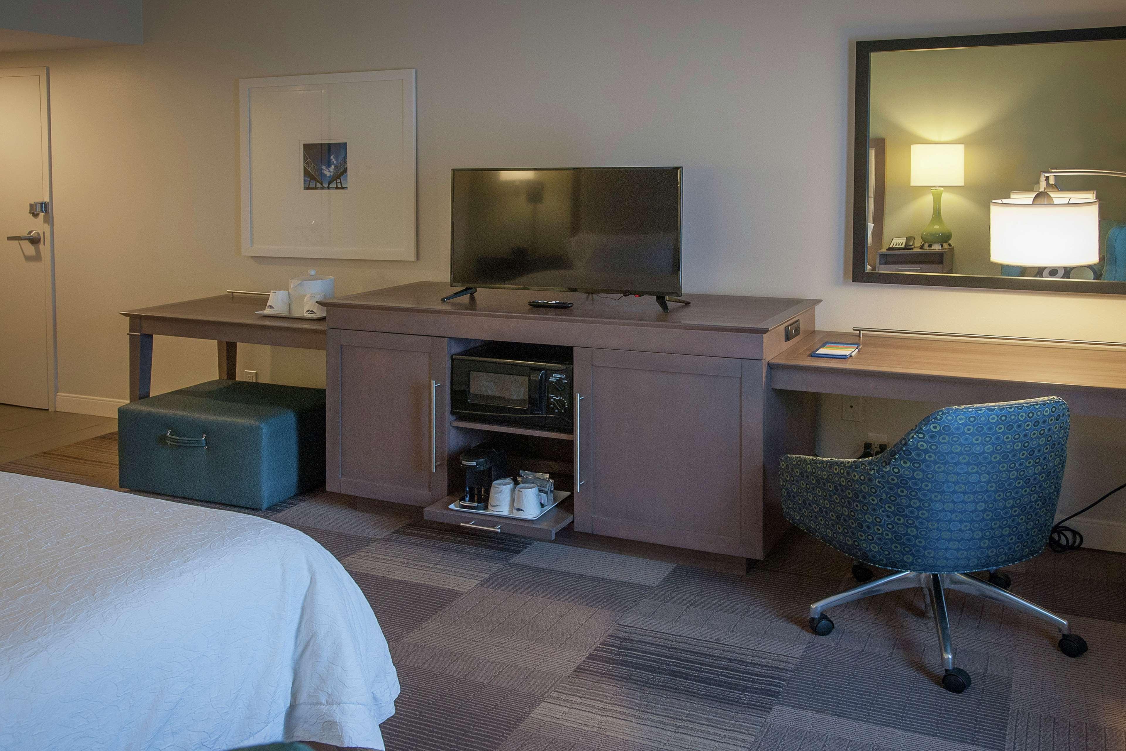 Hampton Inn & Suites New Orleans/Elmwood Harahan Экстерьер фото