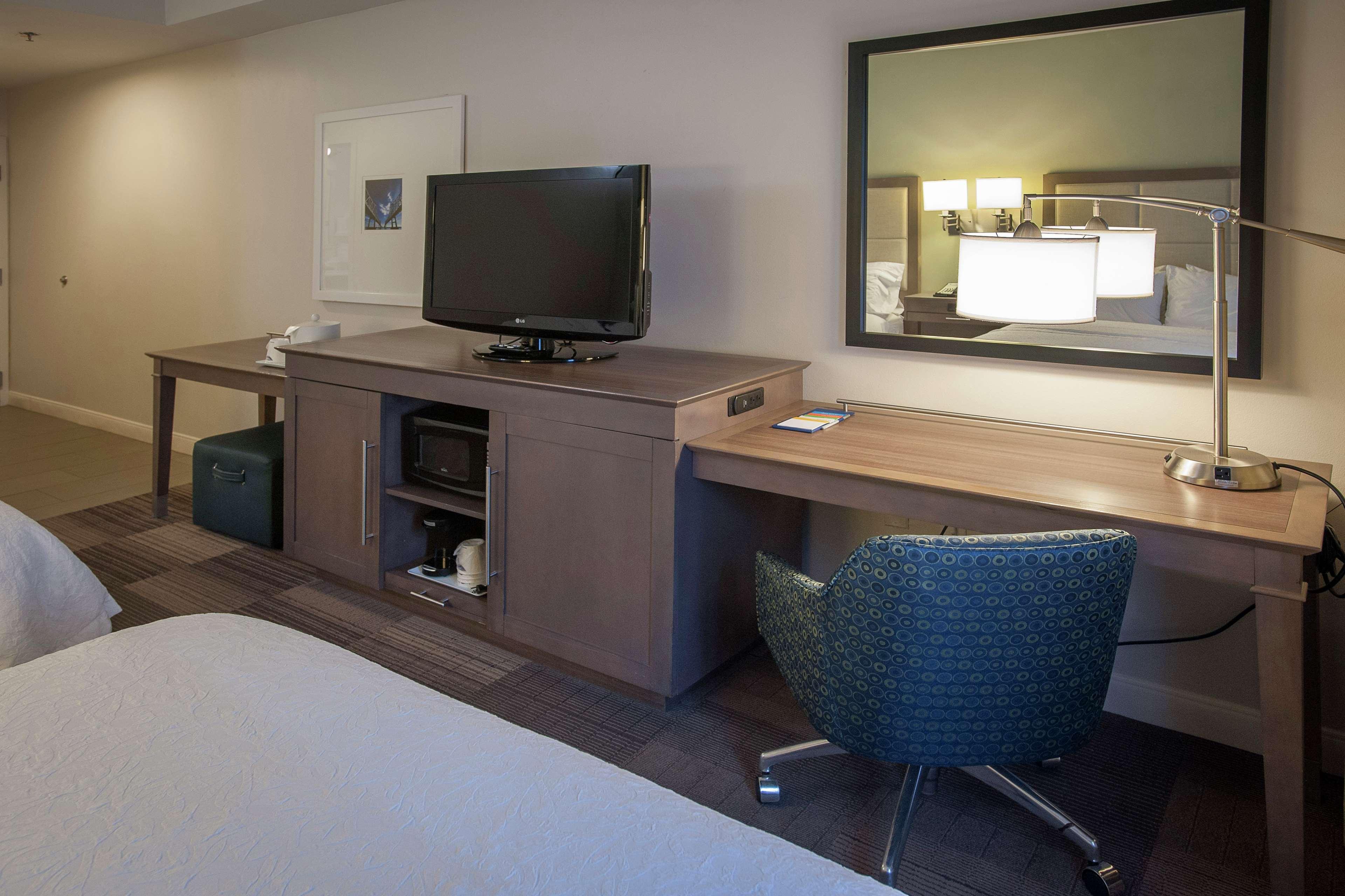 Hampton Inn & Suites New Orleans/Elmwood Harahan Экстерьер фото