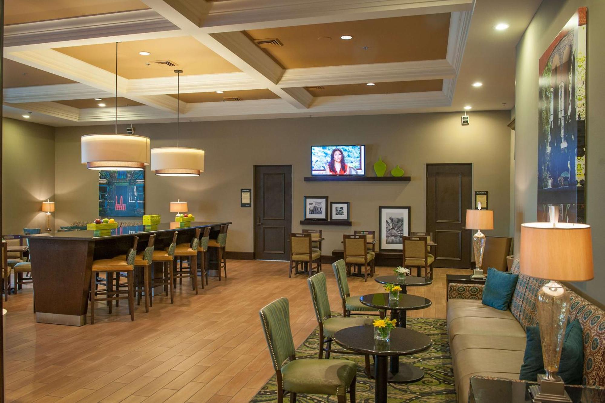 Hampton Inn & Suites New Orleans/Elmwood Harahan Экстерьер фото